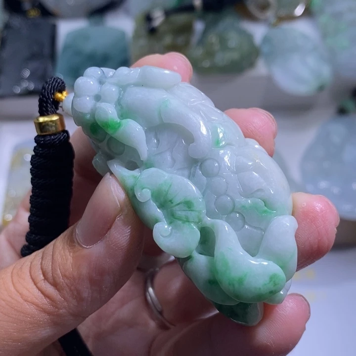 【闪购商品】颈饰未镶嵌翡翠貔貅