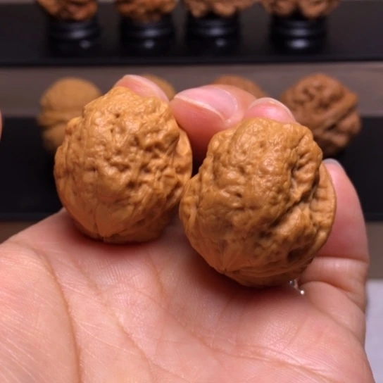 文玩核桃把件玉龙金蟾34