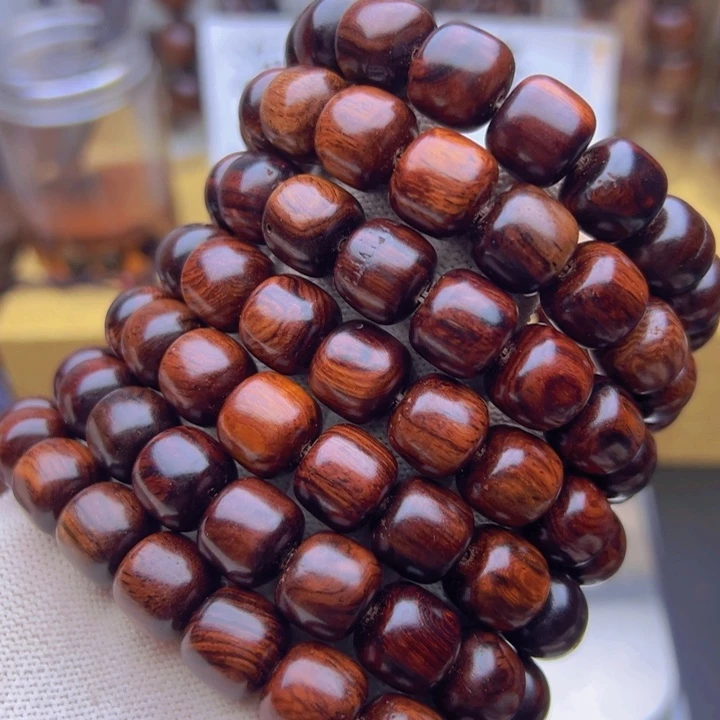 木海南红降黑金满纹1.2老型珠红飘黑微瑕