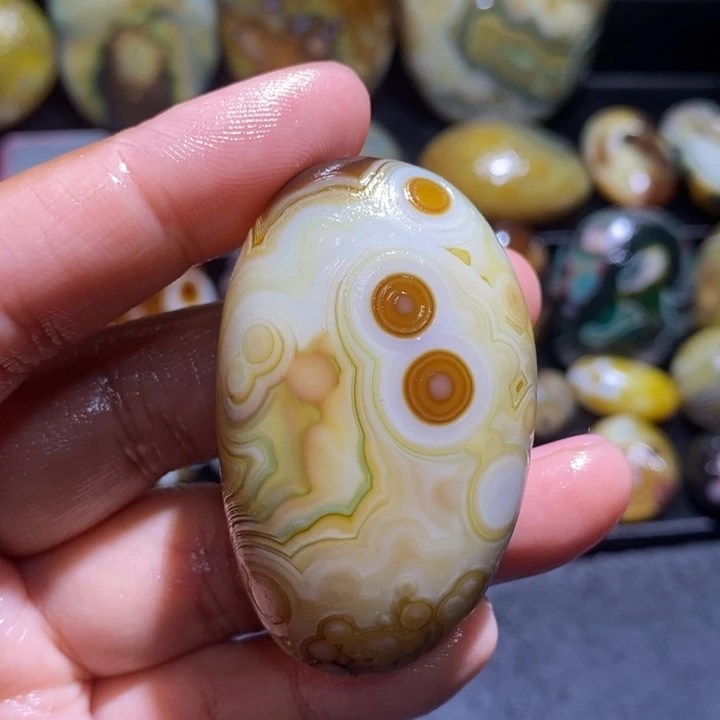 玛瑙/玉髓未镶嵌珠宝奇石68