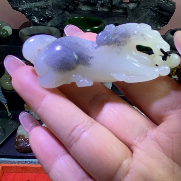 淡***！和田玉未镶嵌挂件