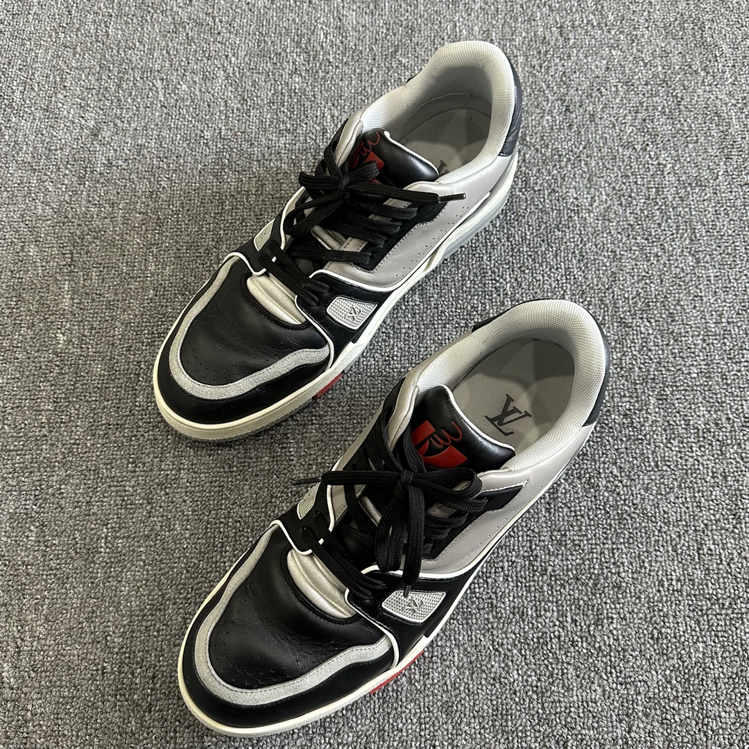 99新 LouisVuitton/路易威登 trainer 黑水泥 休闲鞋 42