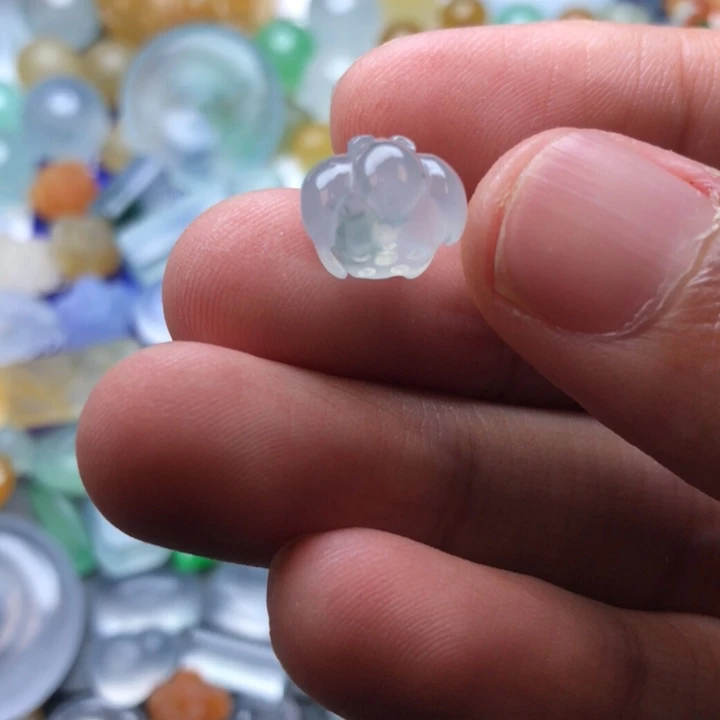 未镶嵌定制翡翠挂件