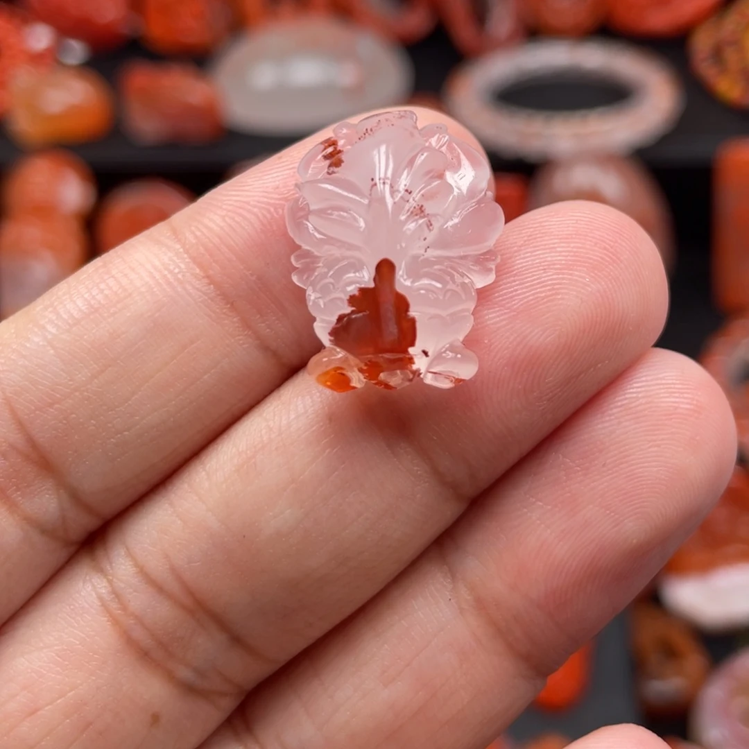 南红玛瑙未镶嵌冰飘锦鲤