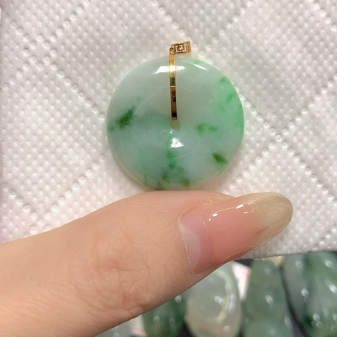 翡翠18K金镶嵌颈饰挂件