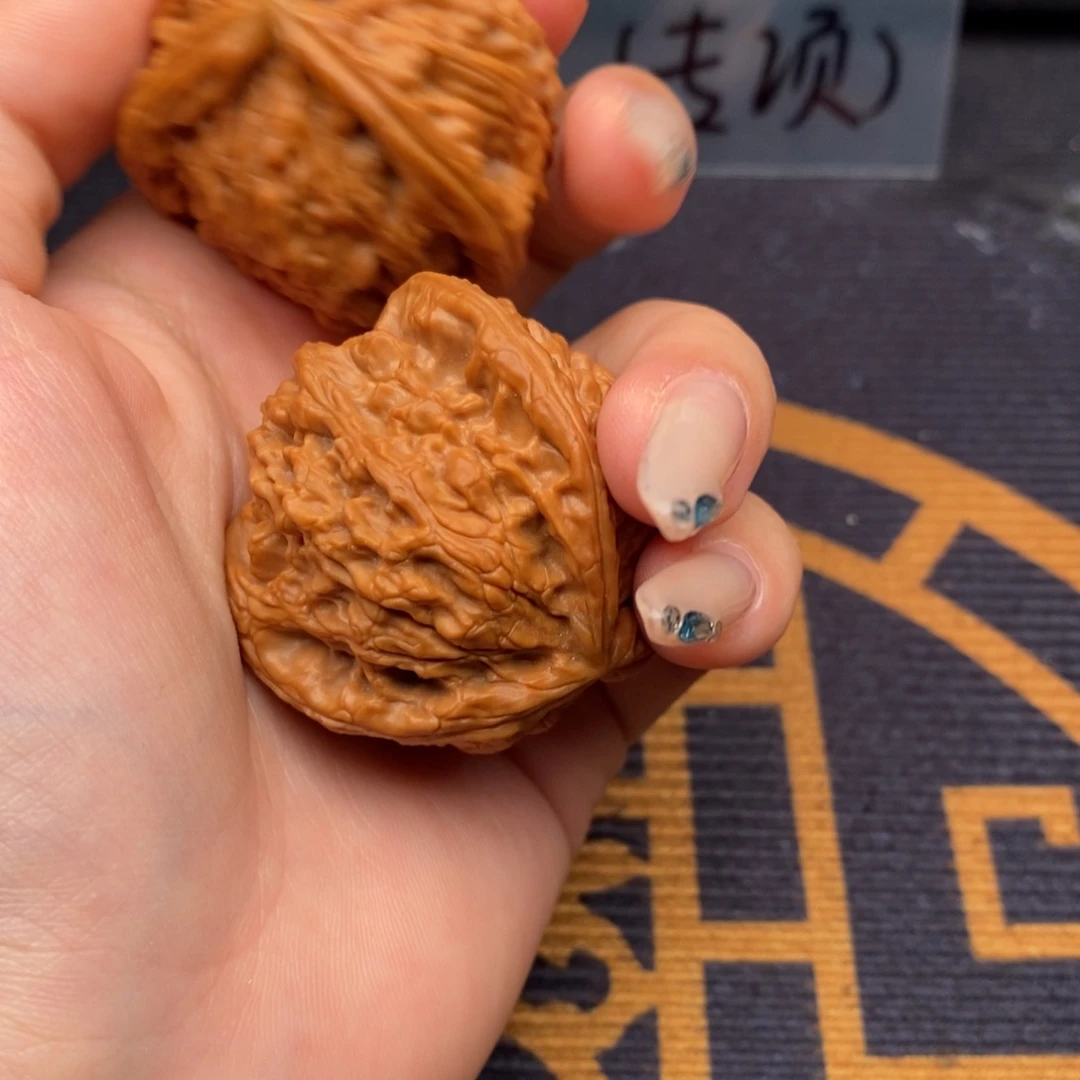 晴***笑吊坠文玩核桃白狮子