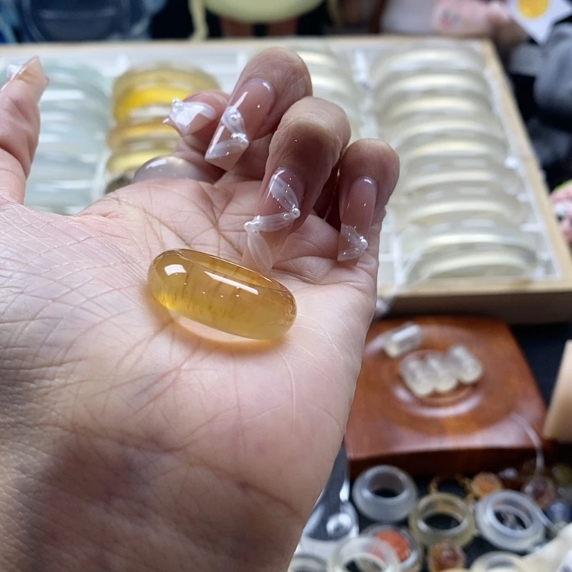【闪购商品】玛瑙/玉髓戒指未镶嵌?**人