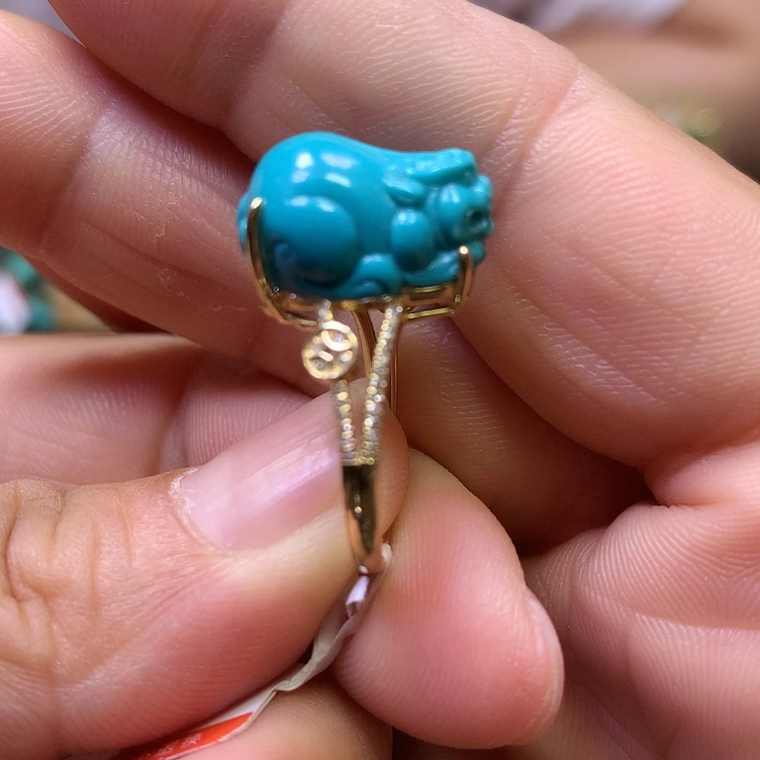 绿松石18K金镶嵌戒指