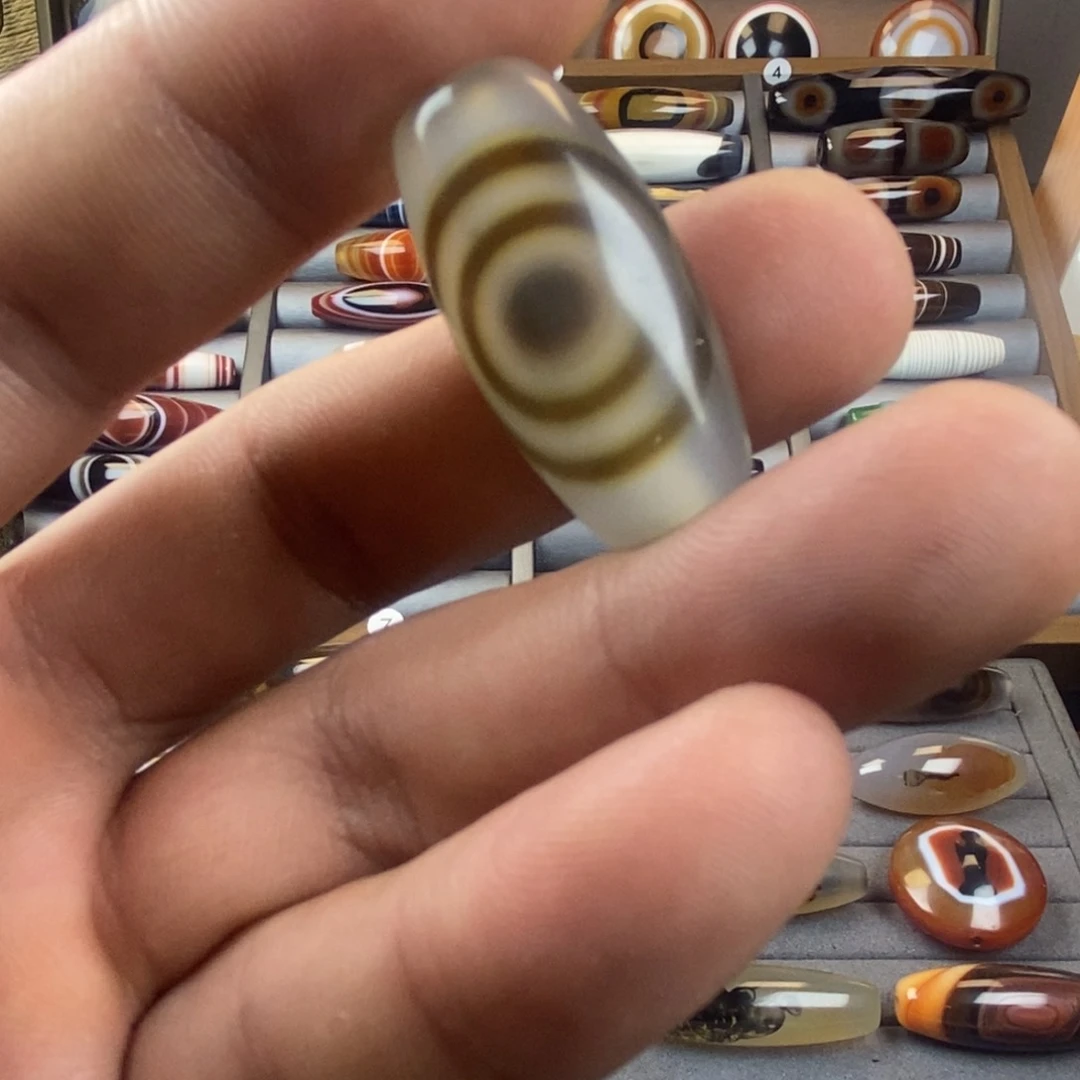 玛瑙/玉髓颈饰未镶嵌自****婪