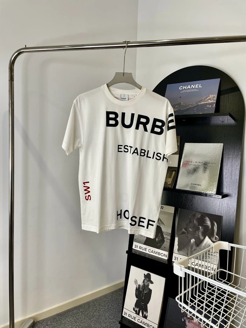 99新 BURBERRY/博柏利    Z242 巴宝莉字母印花圆领白色短袖xs码