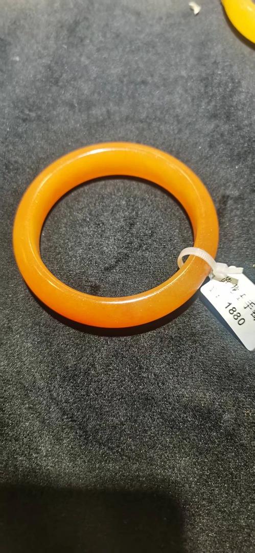 黄龙玉手镯冰透黄