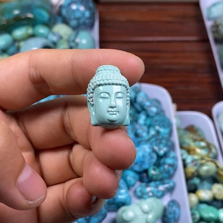 绿松石未镶嵌颈饰