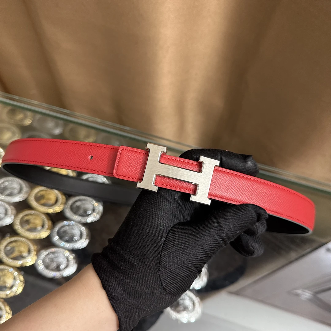 新款女士高档皮带休闲工字扣H扣牛皮腰带潮流时尚休闲百搭韩装饰