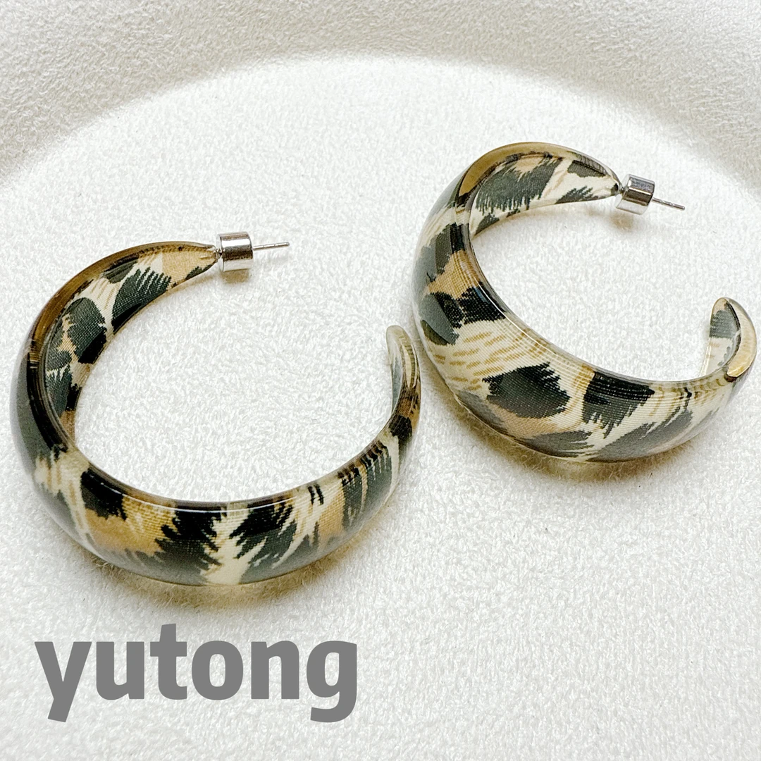 铜合金树脂耳饰 【雨桐轻奢饰品】设计款耳环YT04217