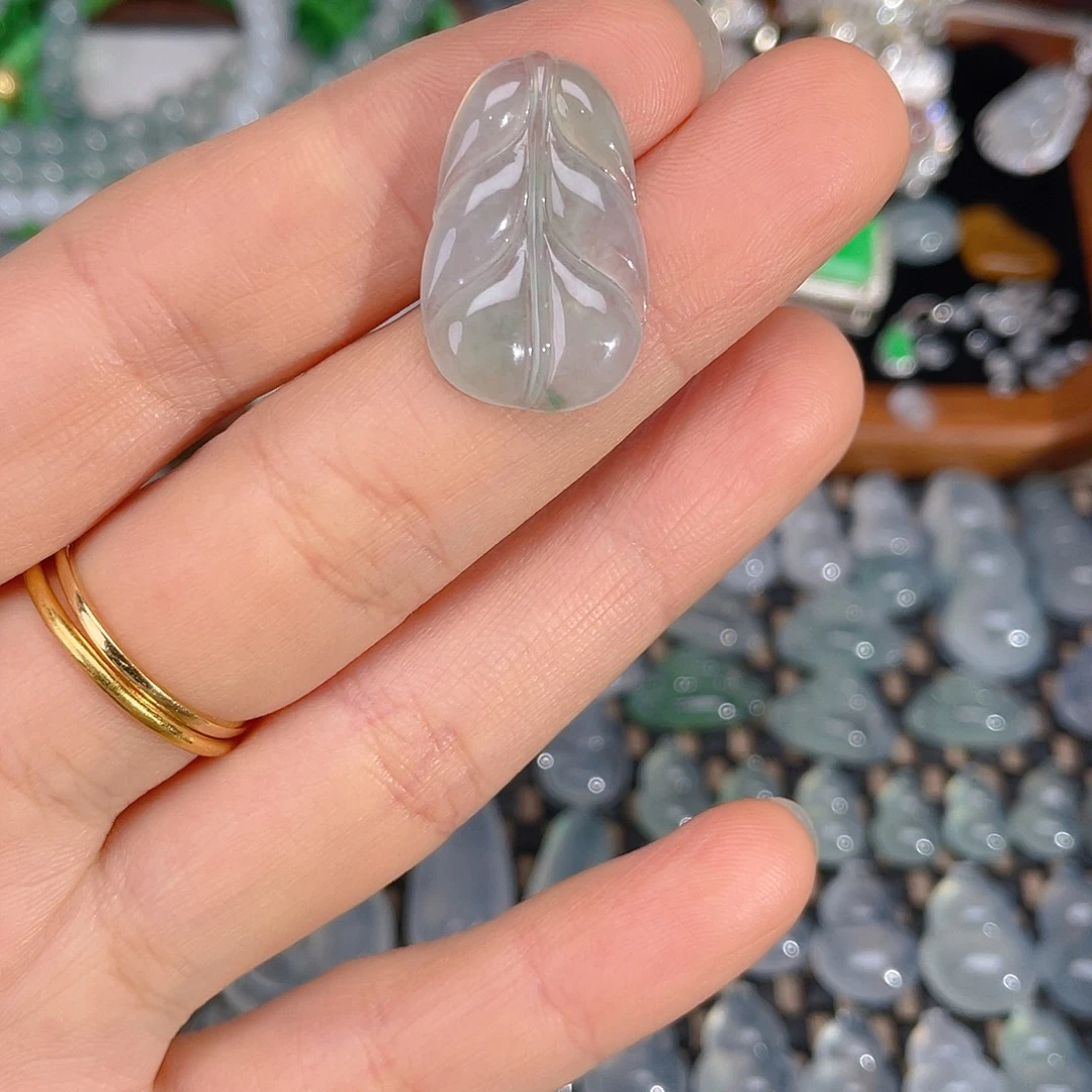 翡翠未镶嵌项圈天然缅甸A货翡翠