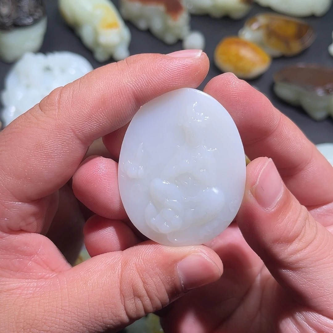 和田玉未镶嵌挂件