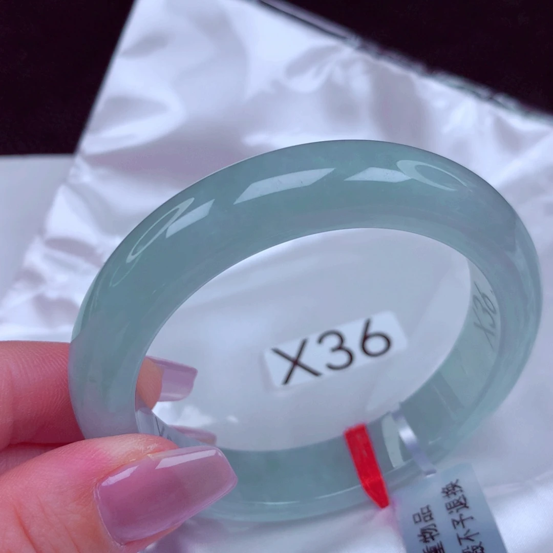 翡翠未镶嵌手镯手镯