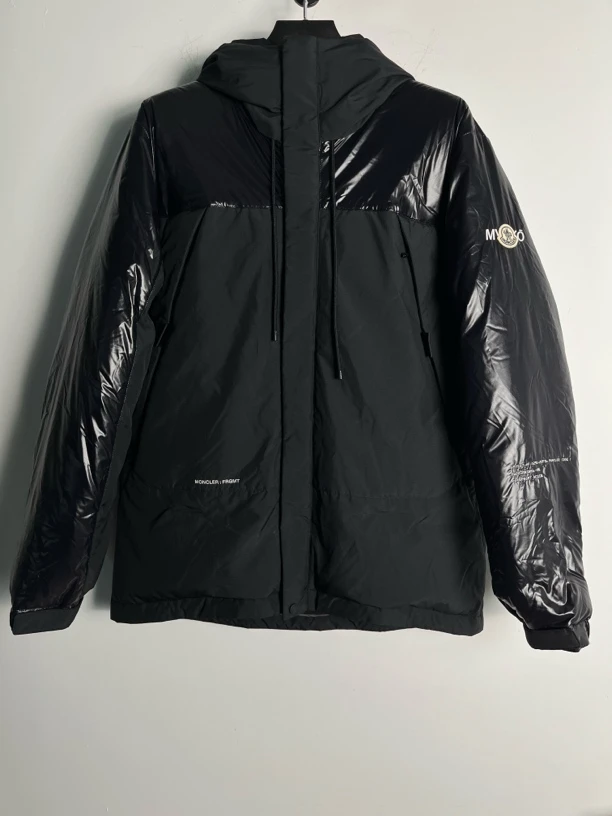 未使用 MONCLER 4*1/moncler 黑色连帽羽绒服/07031/JP