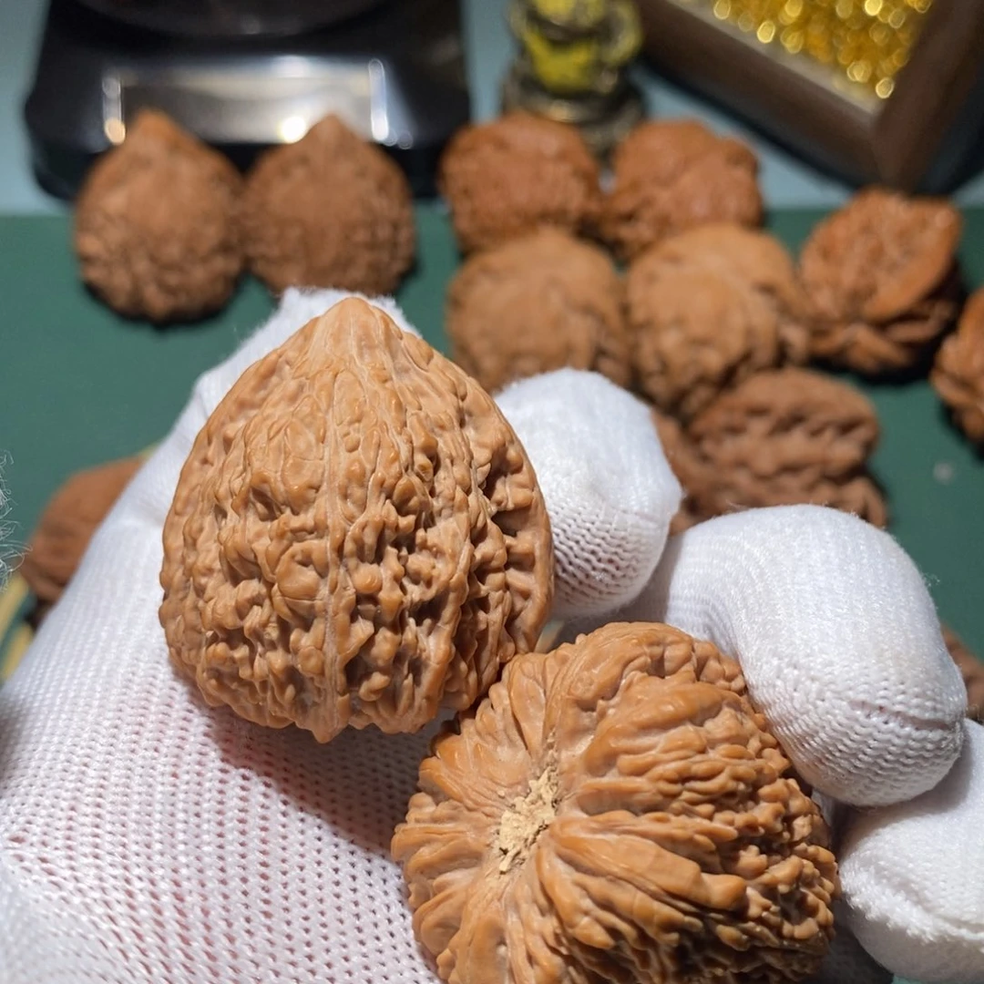 你***质文玩核桃吊坠塔尖