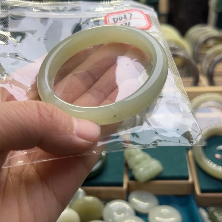 和田玉手镯未镶嵌54圈围0037