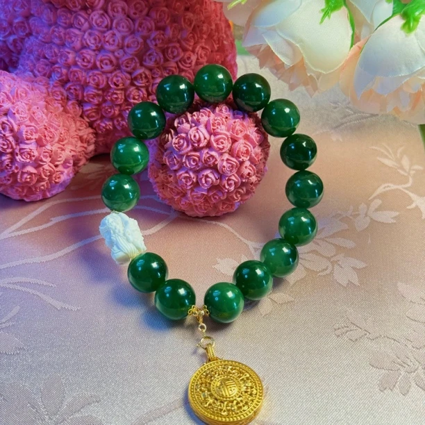 【玉涵珠宝】18K天然和田碧玉手串750