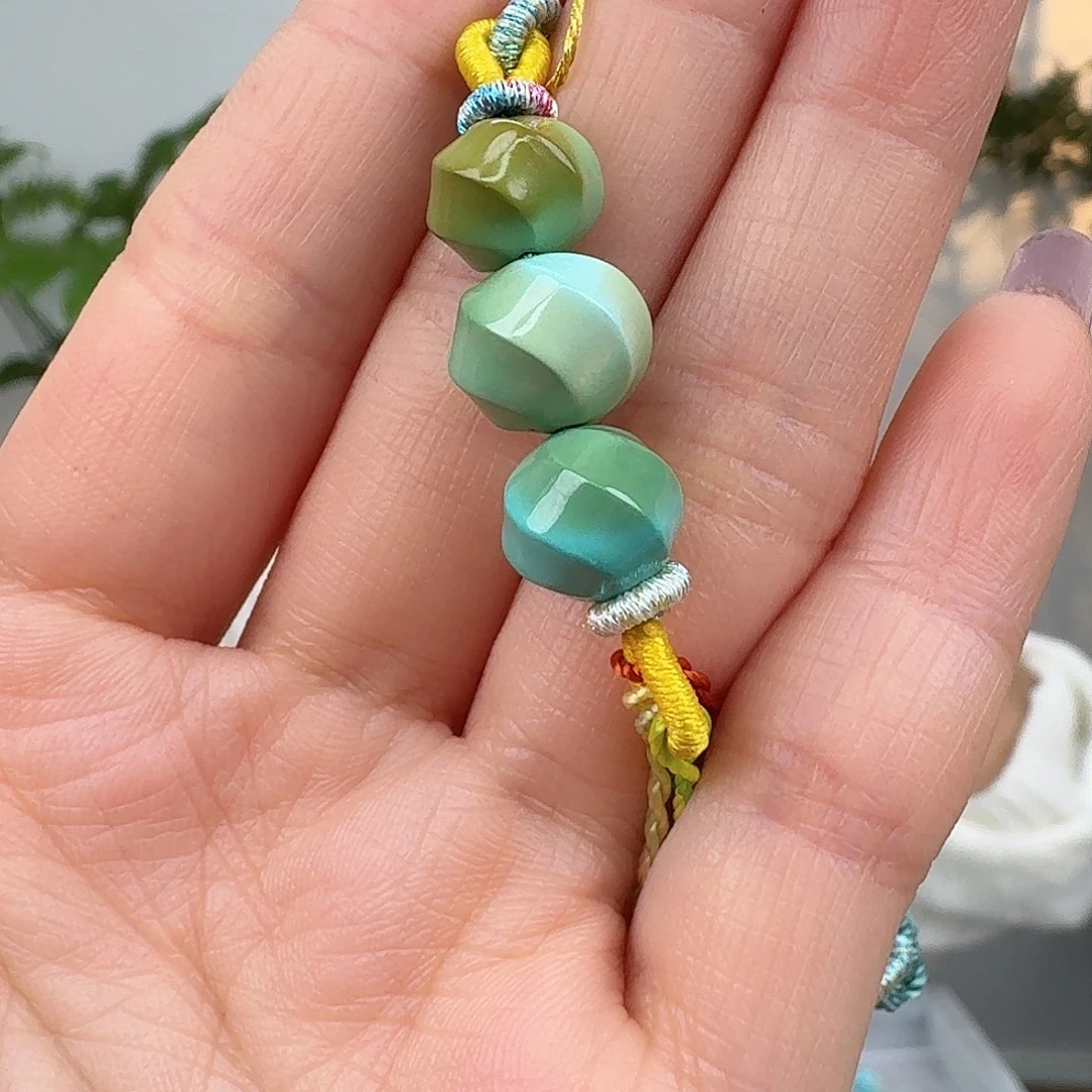 绿松石未镶嵌挂件