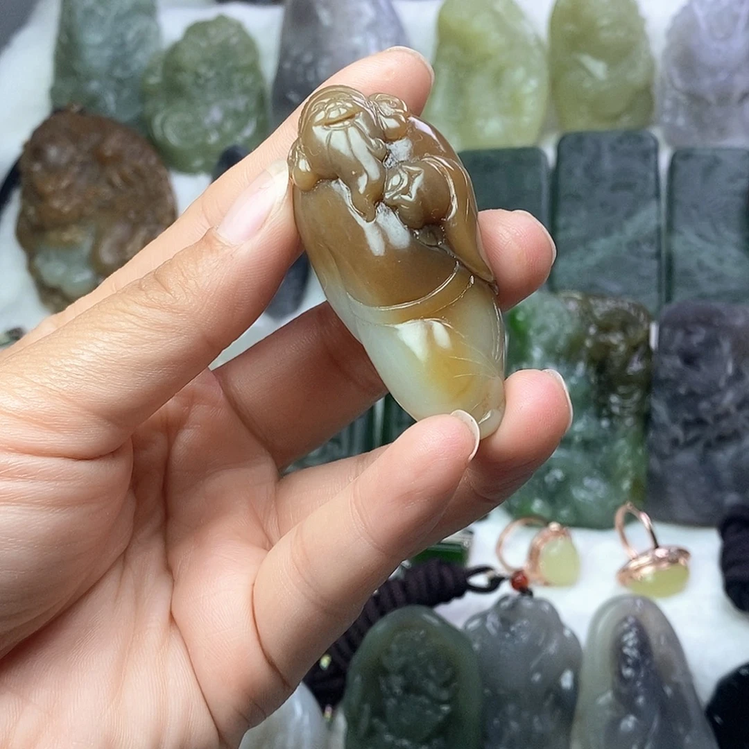 和田玉未镶嵌颈饰