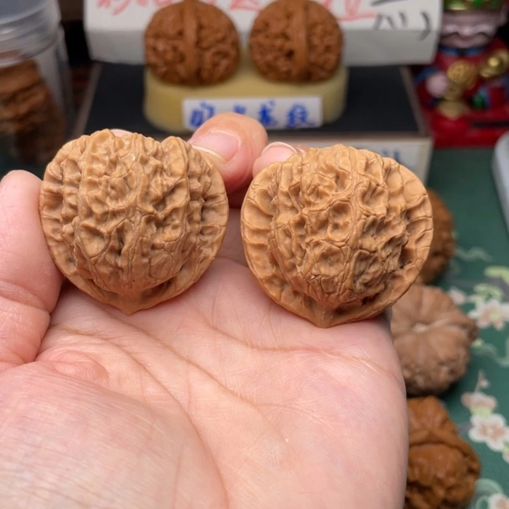 【闪购商品】把件文玩核桃?***噜40全品梨木台