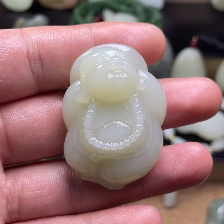 幸***！和田玉未镶嵌颈饰