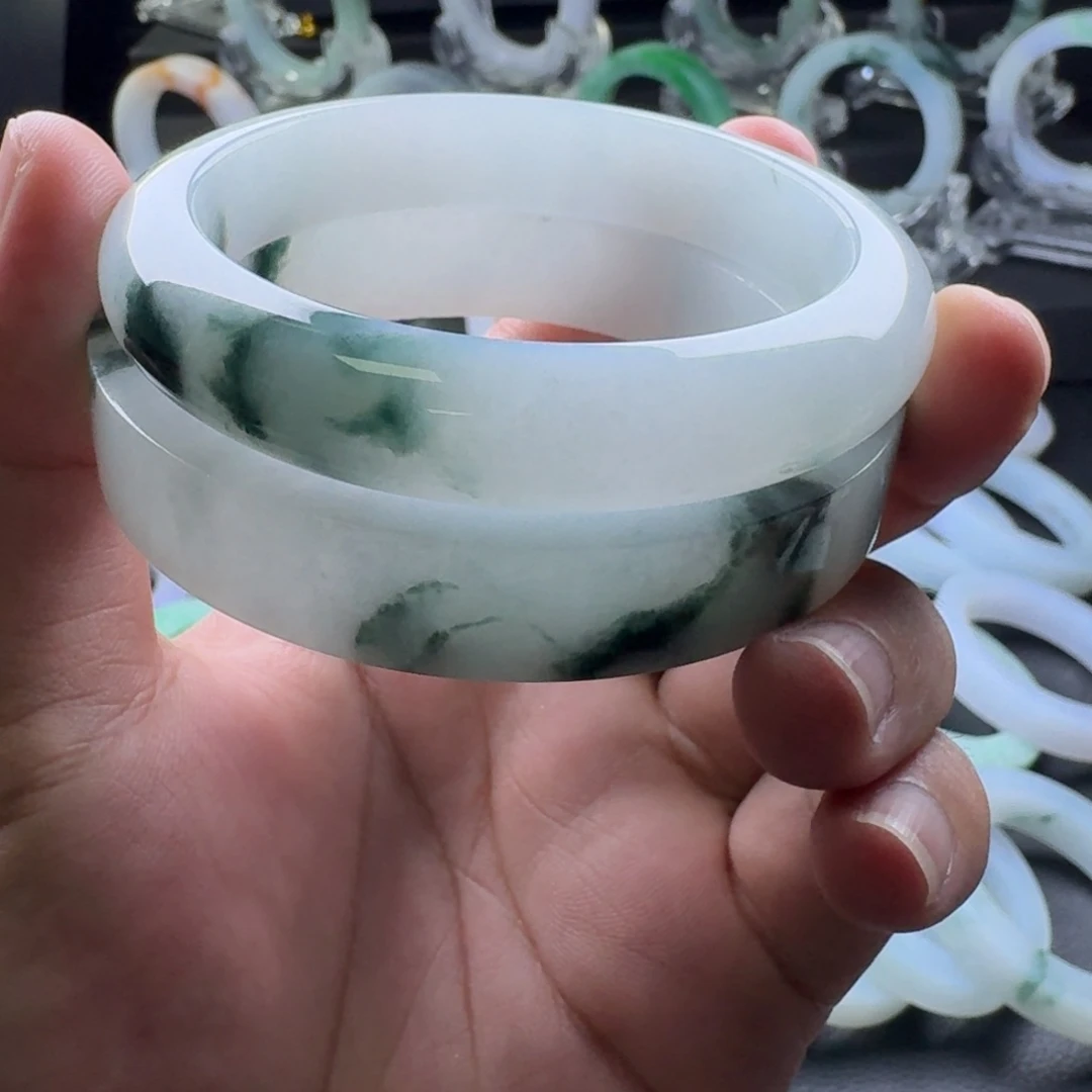 未镶嵌手镯定制翡翠冰胶牛奶白底飘蓝花
