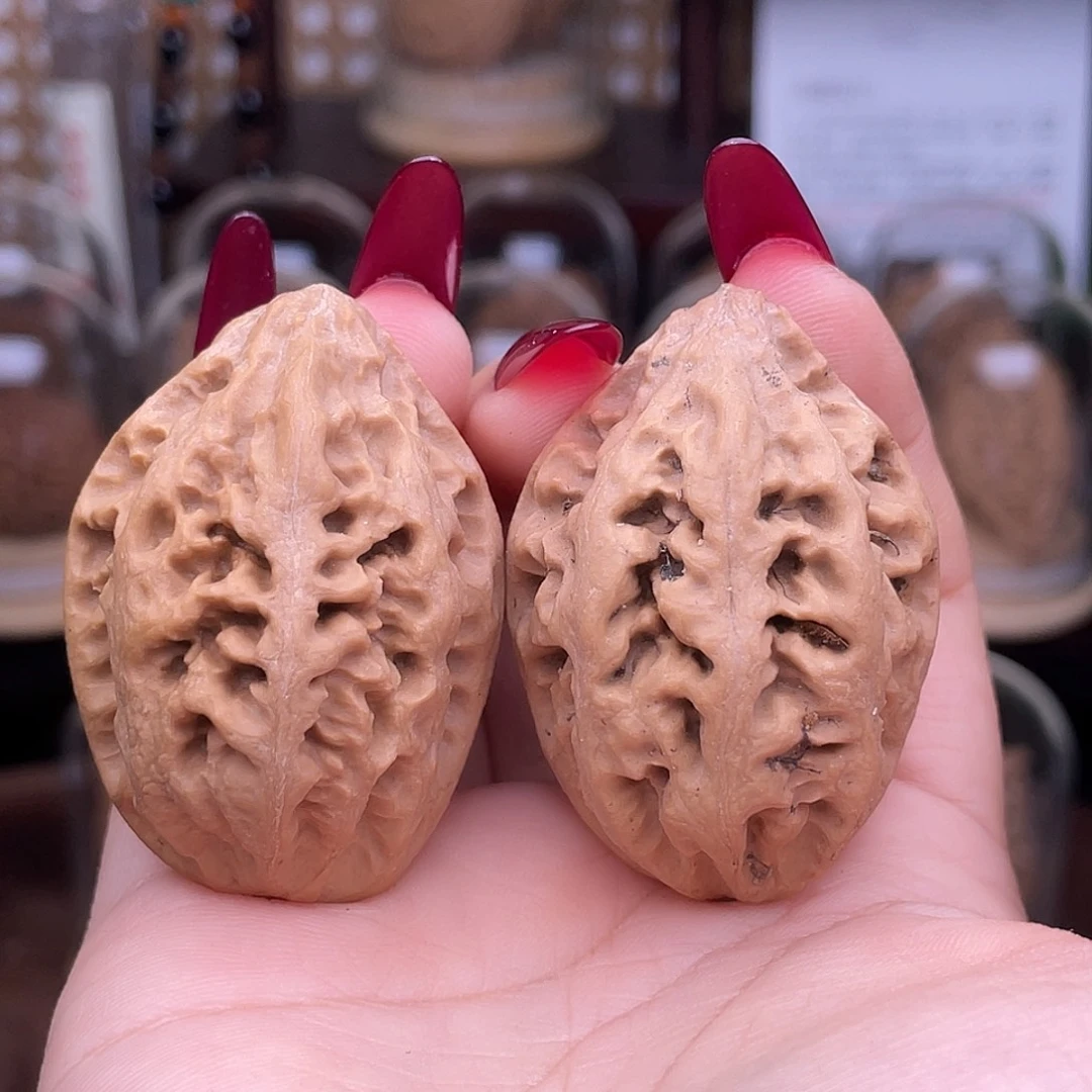 文玩核桃吊坠闷头珊瑚