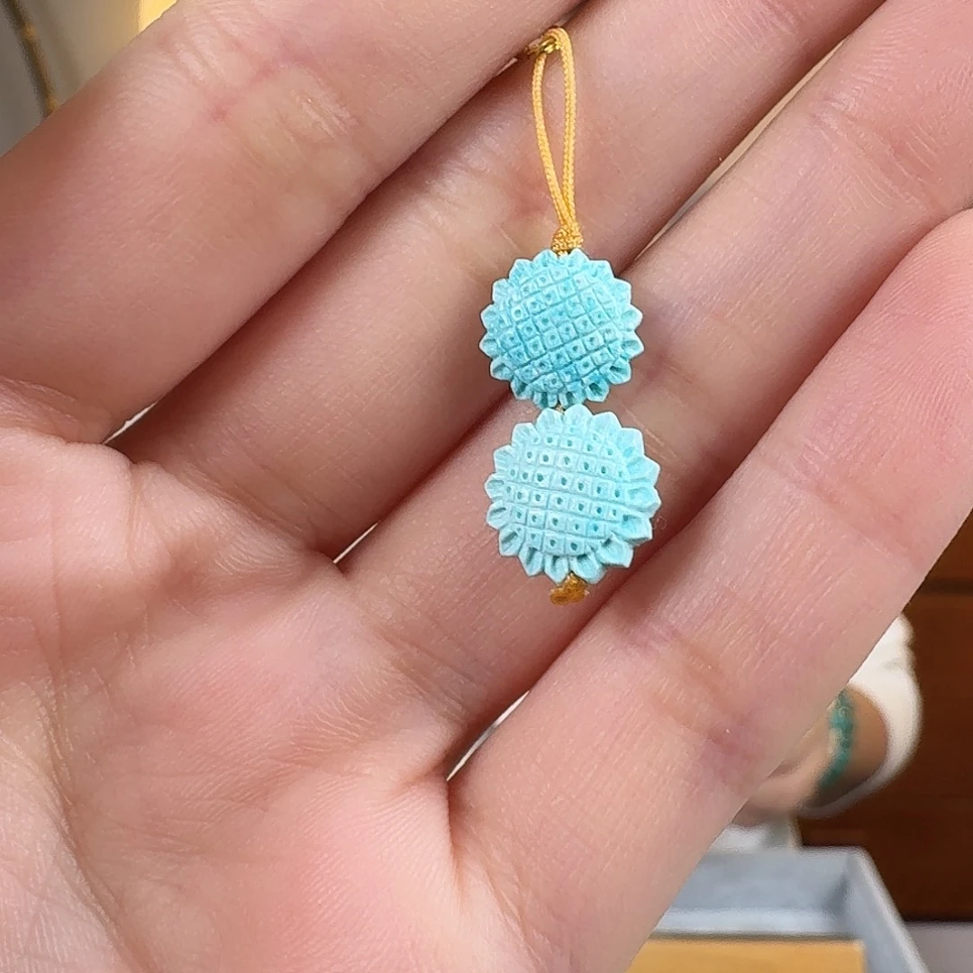 绿松石未镶嵌挂件