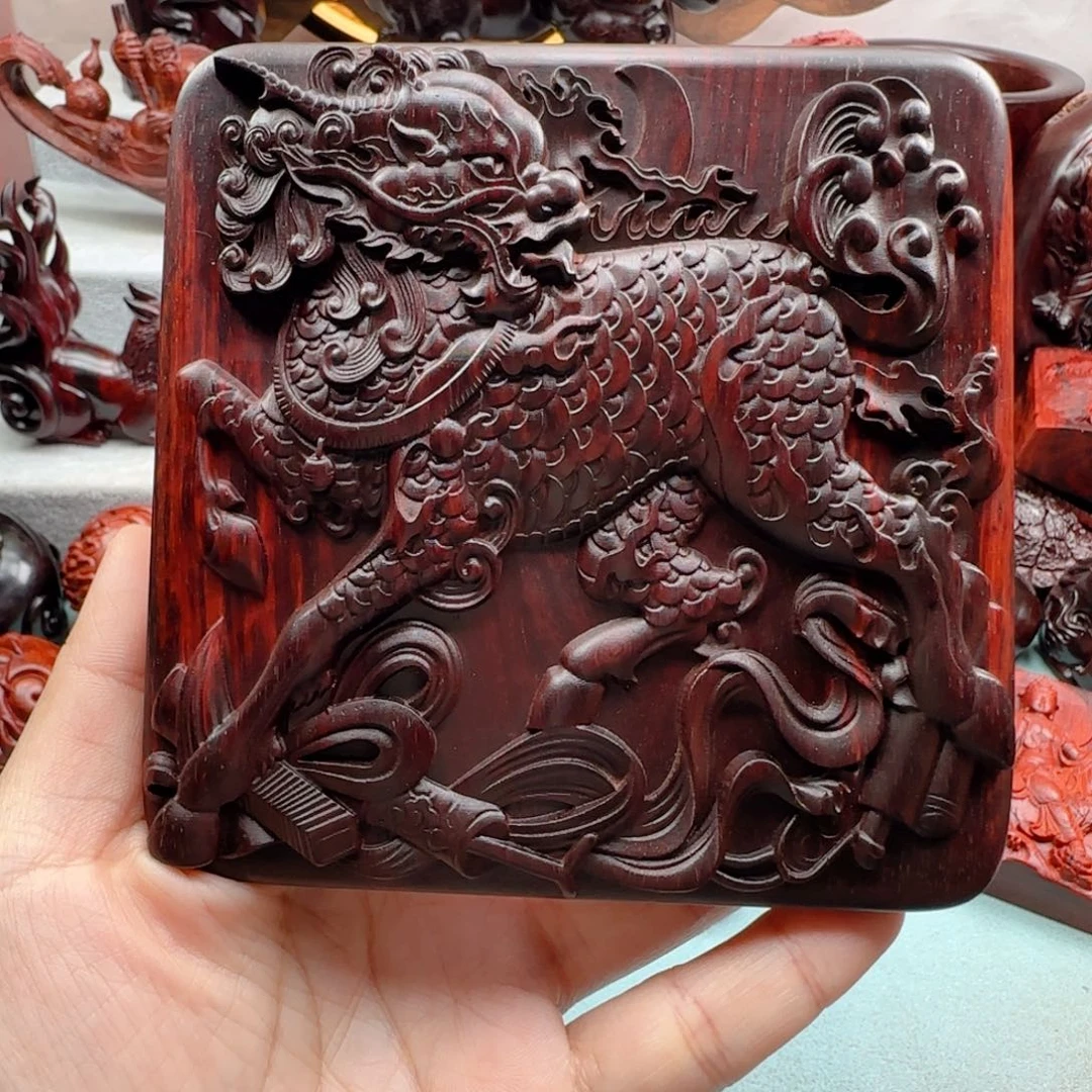 小叶紫檀把件与***?麒麟