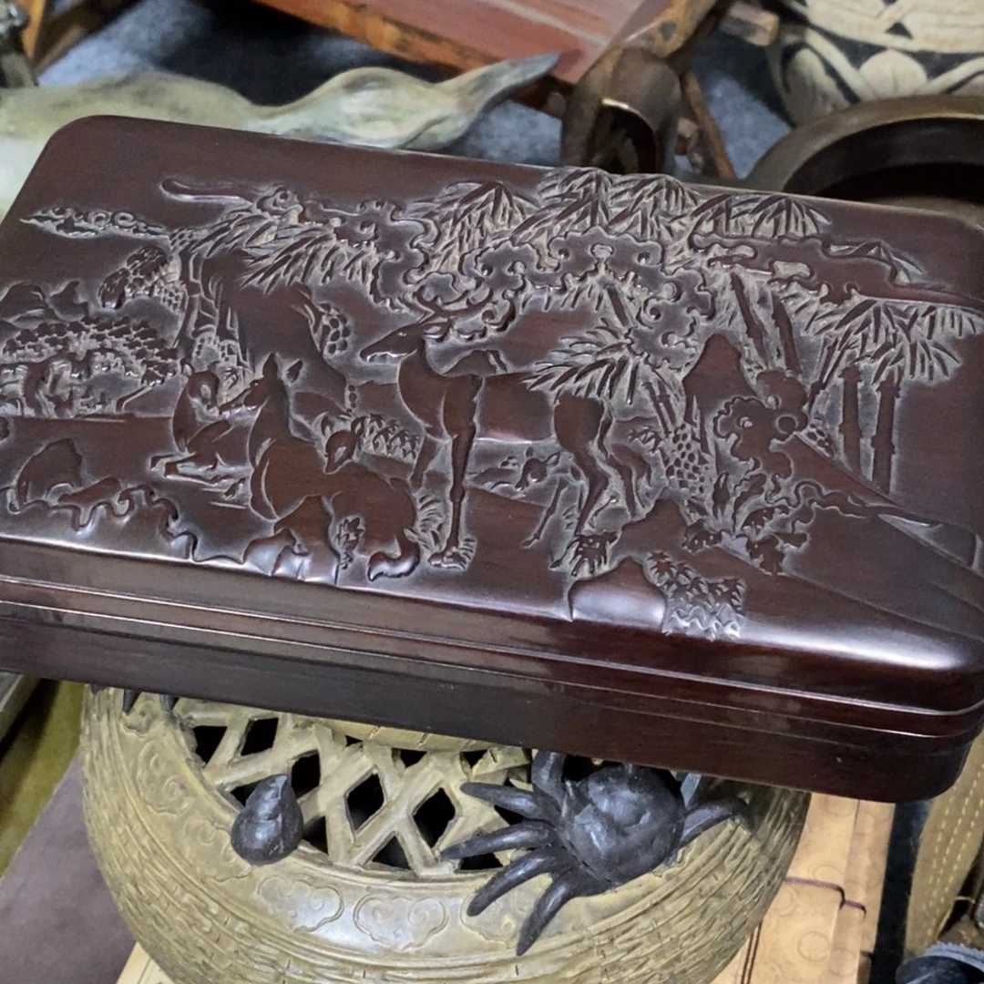 Y***g陶瓷摆件等各种工艺