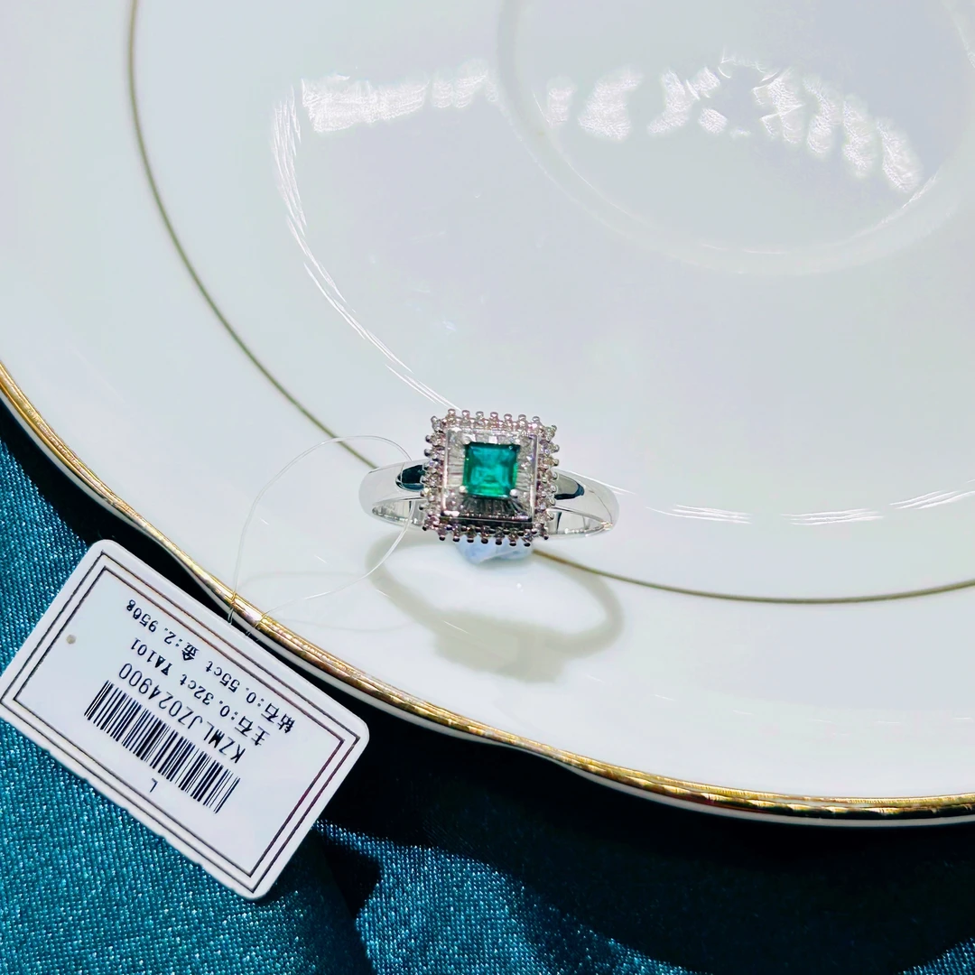 18K金祖母绿戒指【A18】