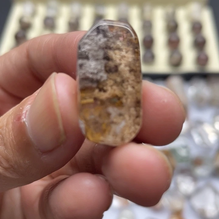 纯天然粉色幽灵碧玺（处理）