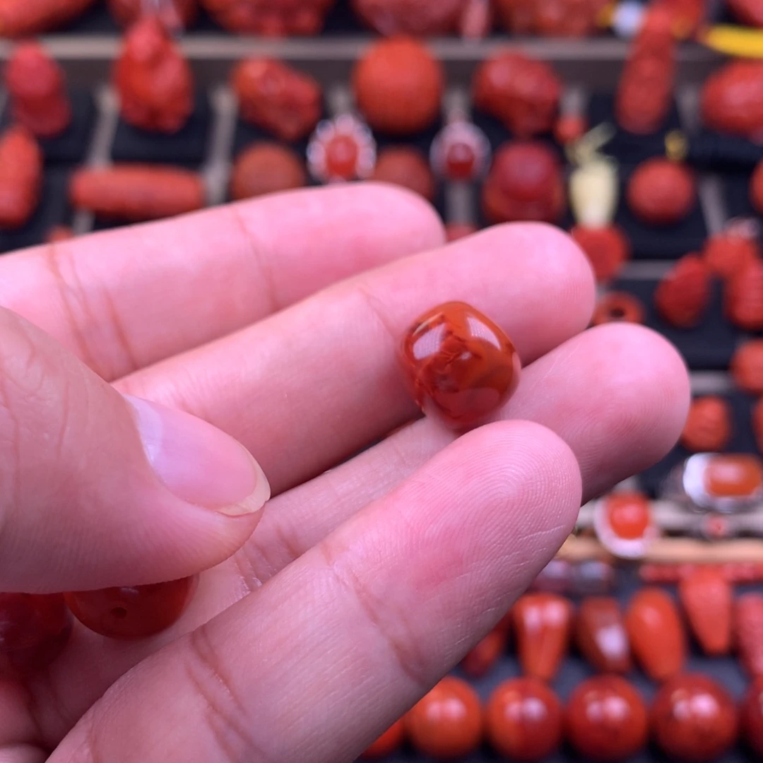 南红玛瑙未镶嵌牛血火焰老型单珠12+