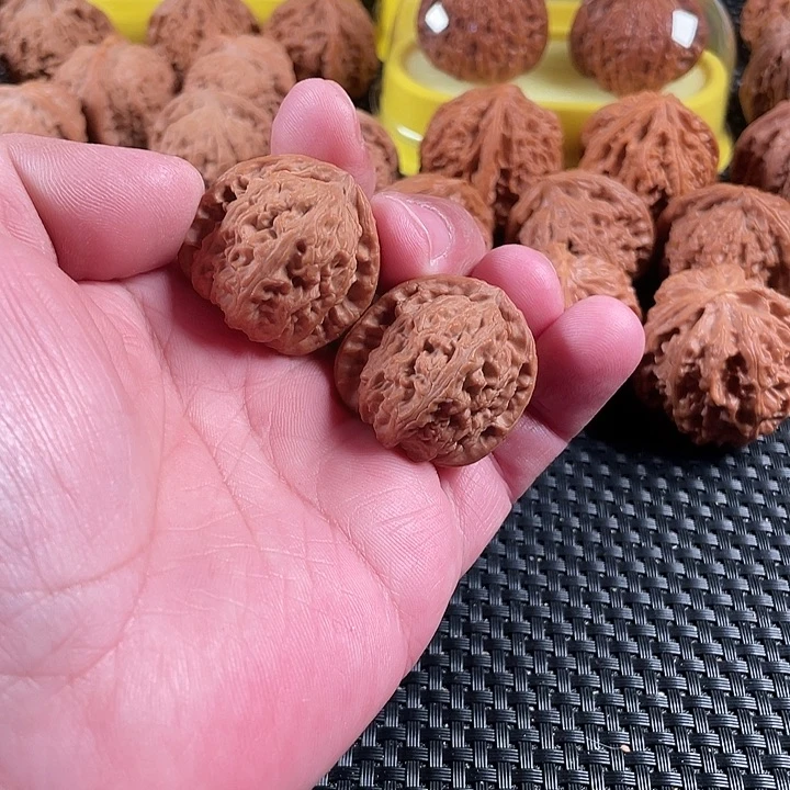 把件文玩核桃白狮子33尺