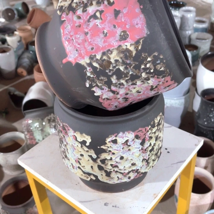 紫砂花盆口径18高度20两只正品