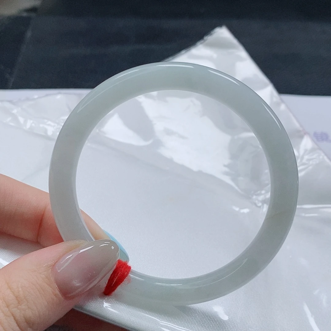 【闪购商品】未镶嵌手镯（圆镯）翡翠504号