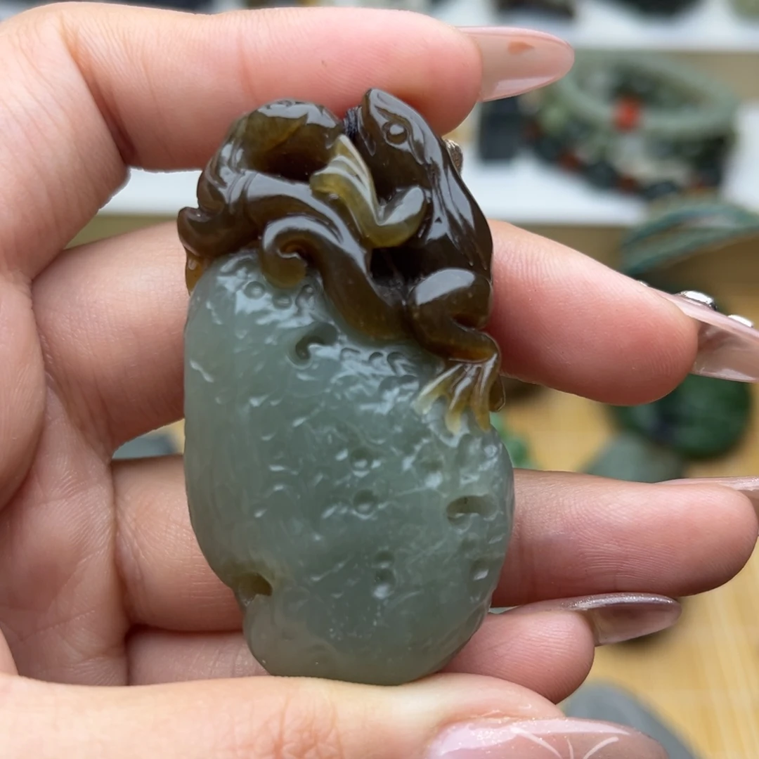 和田玉颈饰未镶嵌