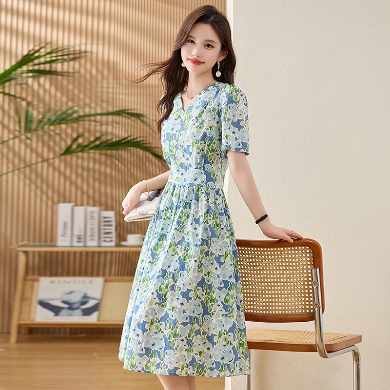 小翻领碎花连衣裙女夏季2025新款收腰气质减龄妈妈高级感纯棉裙子