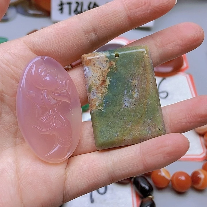 【闪购商品】玛瑙/玉髓未镶嵌珠宝半成品度*人