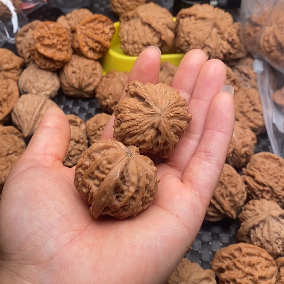 吊坠桃核R**k文玩核桃