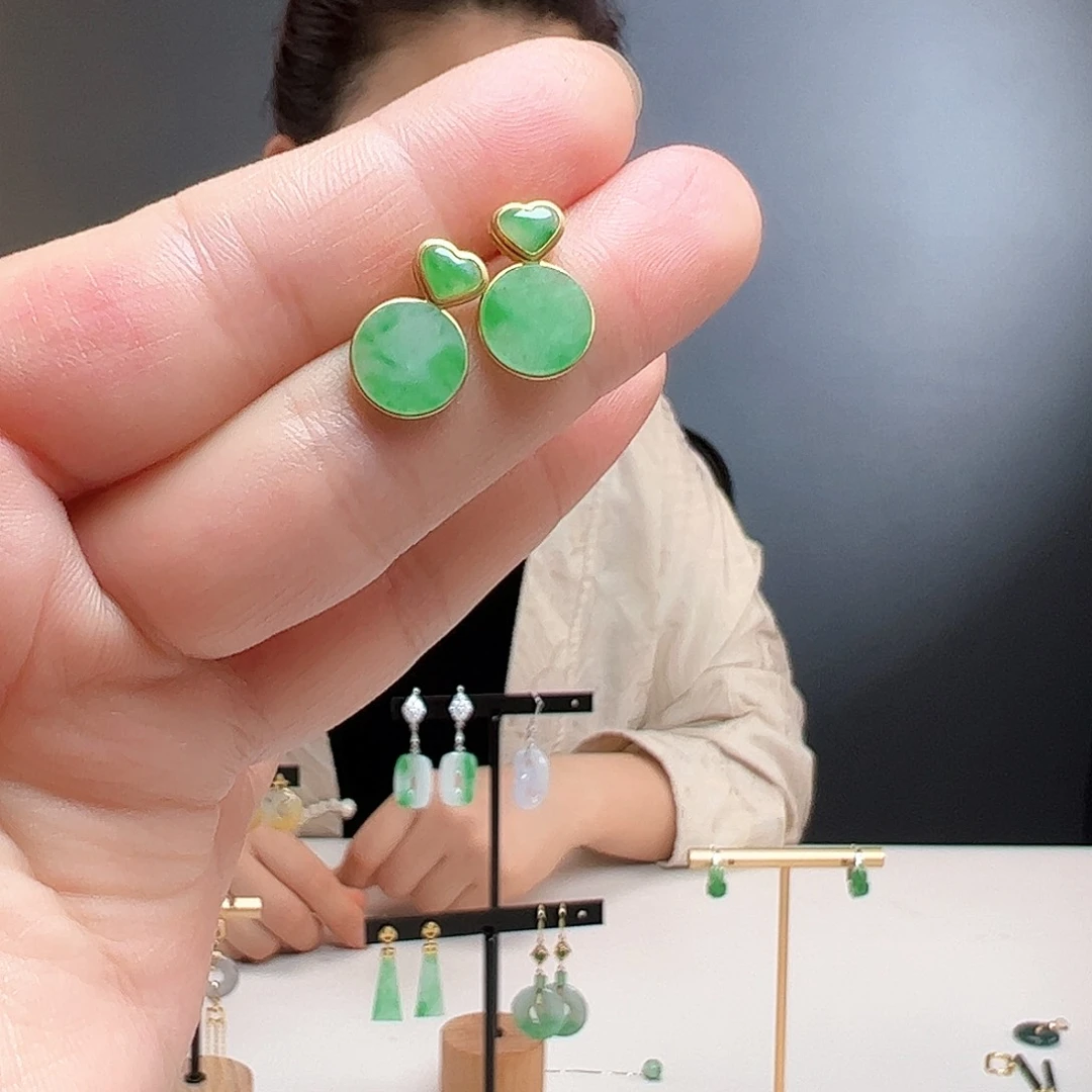 翡翠18K金镶嵌耳饰天然翡翠