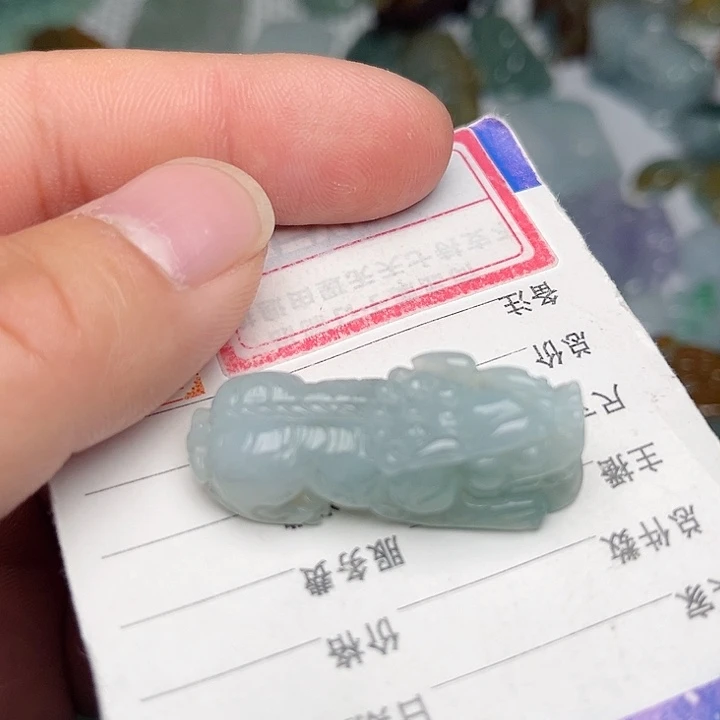 翡翠颈饰未镶嵌貔貅