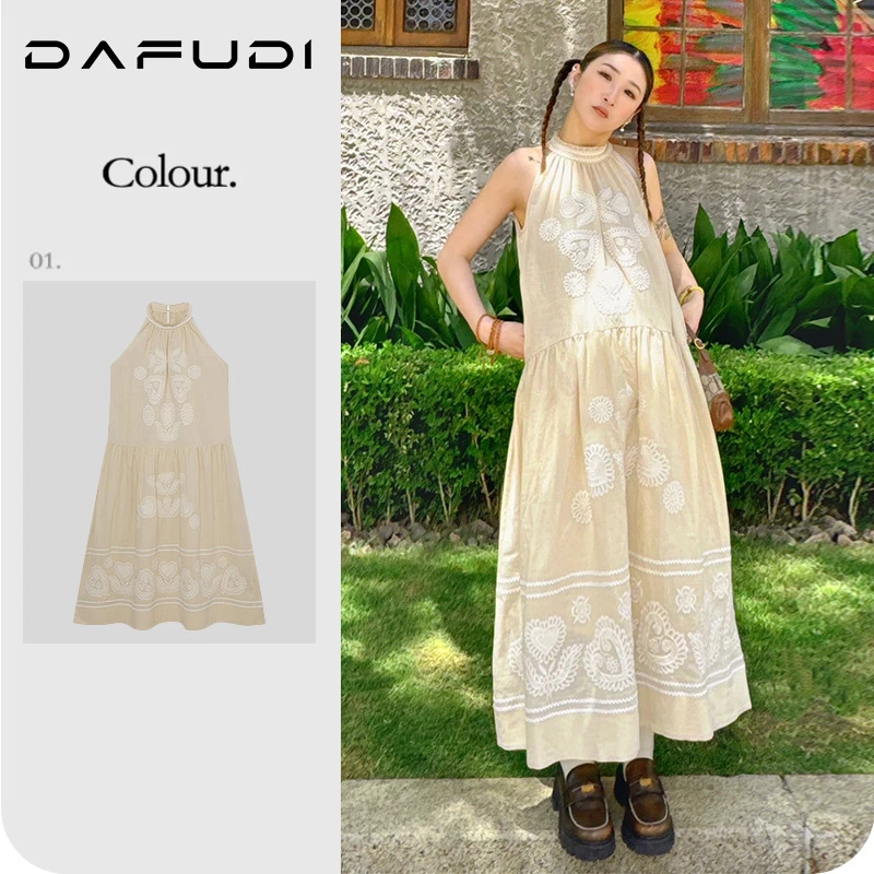 【连衣裙】2025年夏时尚百搭度假风绣花挂脖连衣长裙女Z6479