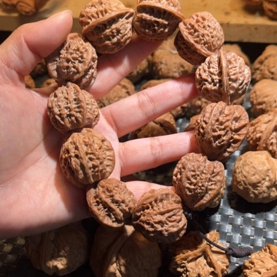 桃核吊坠4*.文玩核桃