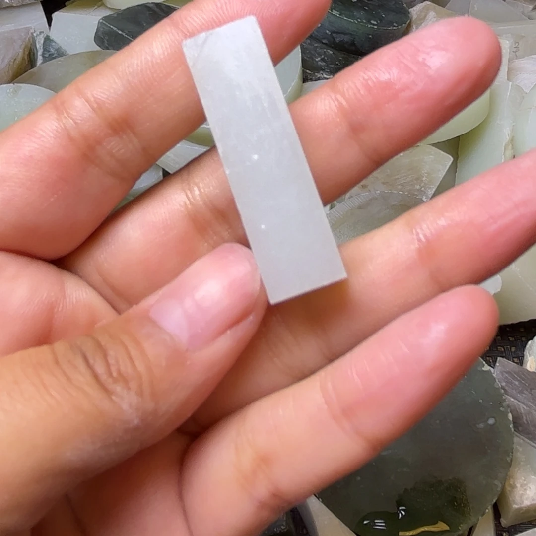 和田玉未镶嵌项链