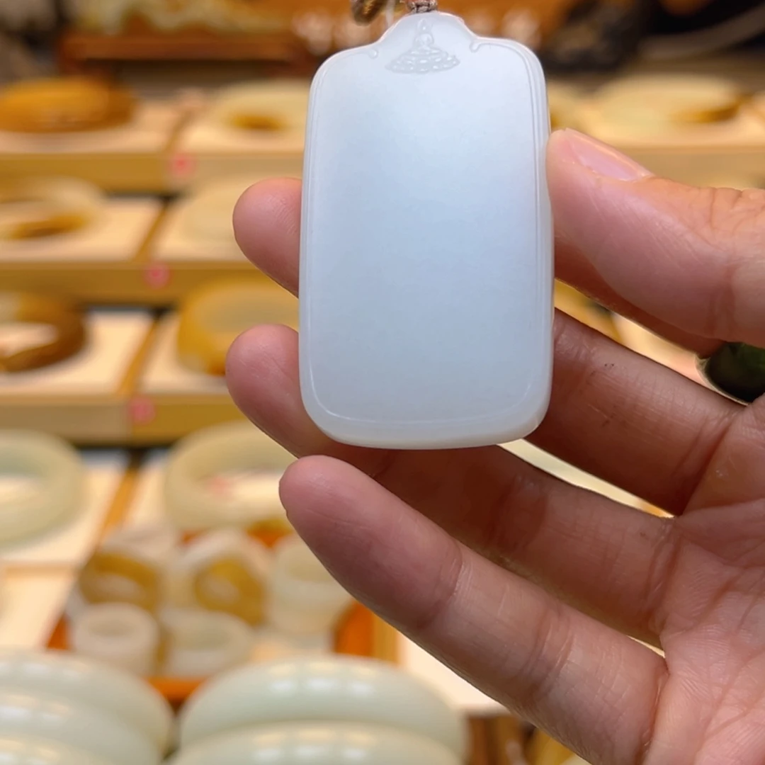 和田玉未镶嵌颈饰9